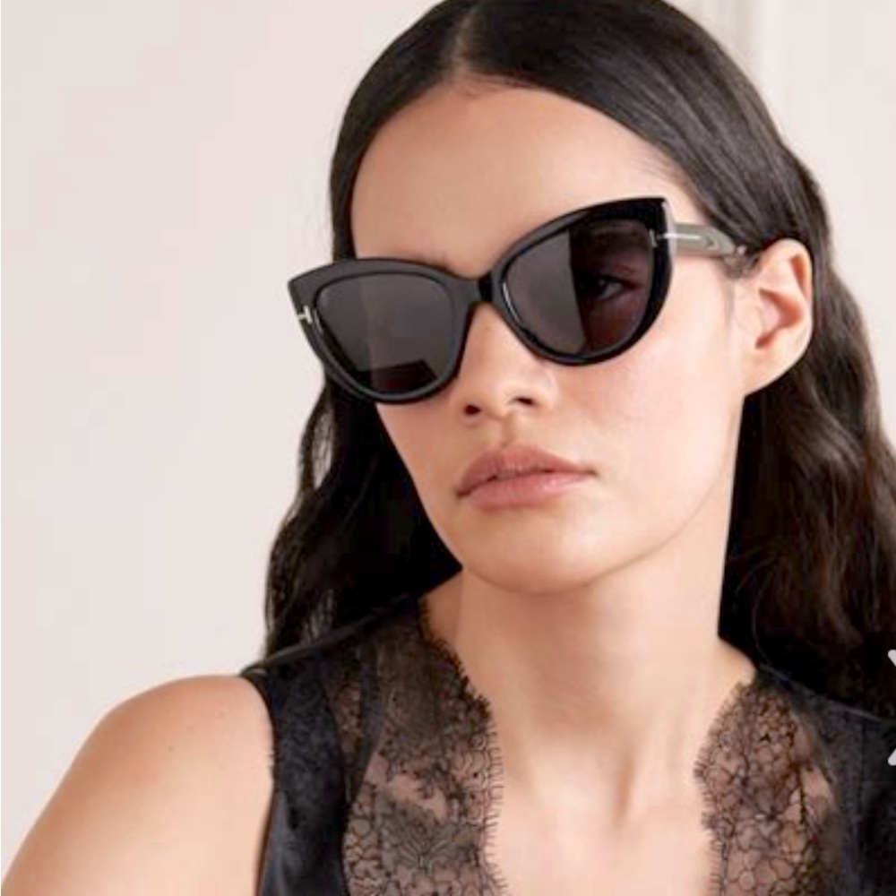 Tom Ford Anya Cateye Sunglasses, Black/Smoke, 55mm